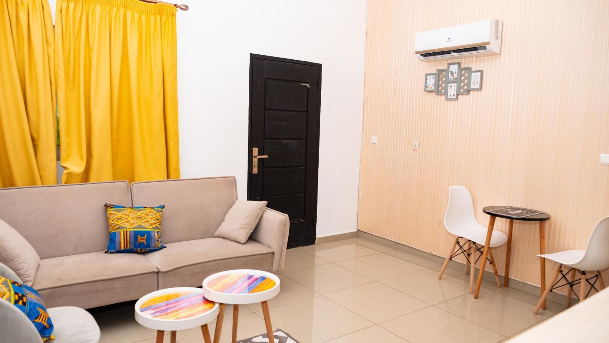 Hotel Djigui Абиджан Екстериор снимка