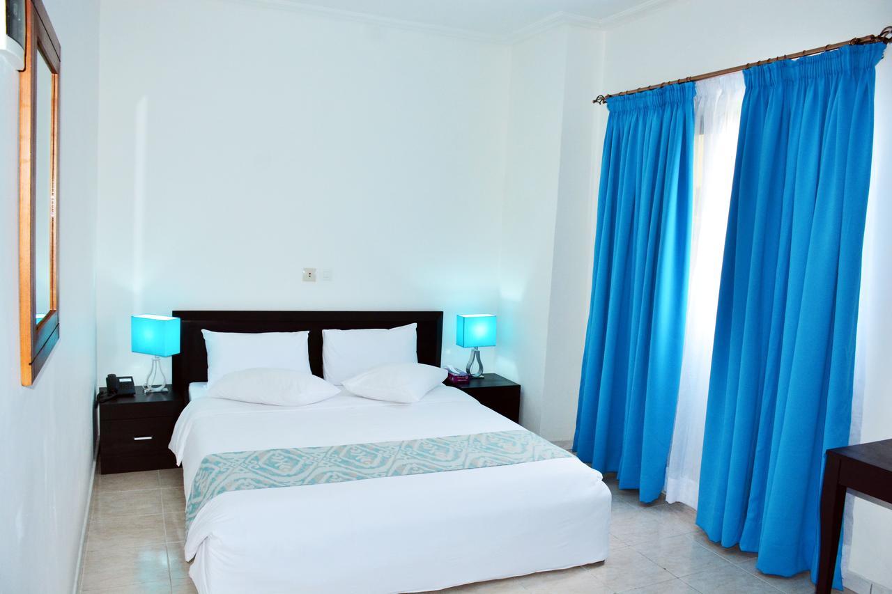 Hotel Djigui Абиджан Екстериор снимка