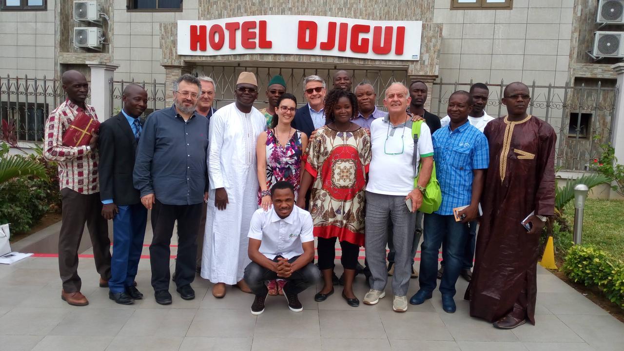 Hotel Djigui Абиджан Екстериор снимка